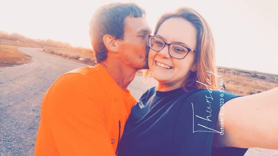 Sioux City Woman’s Grass Seed Call Sparks Unstoppable Romance